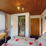 Gaestehaus Zum Tauern Guest house