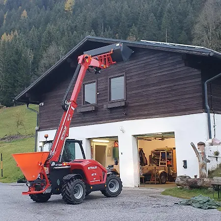 招待所 Gaestehaus Zum Tauern 3*