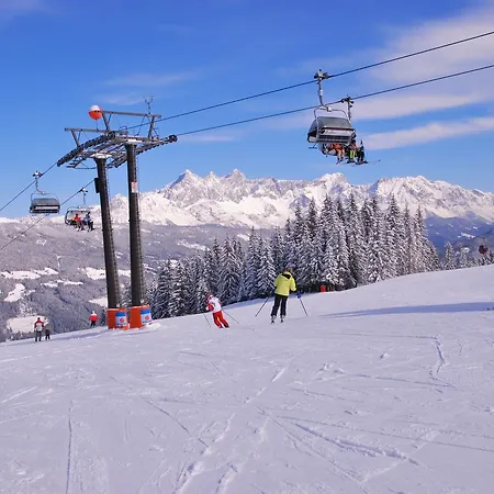 Gaestehaus Zum Tauern Gasthuis