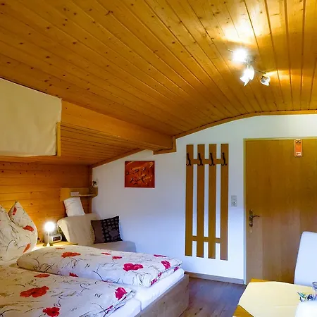 ゲストハウス Gaestehaus Zum Tauern ラートシュタット