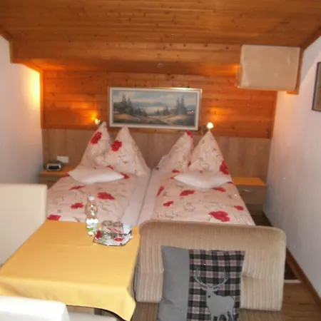 Gaestehaus Zum Tauern 3* Радштадт
