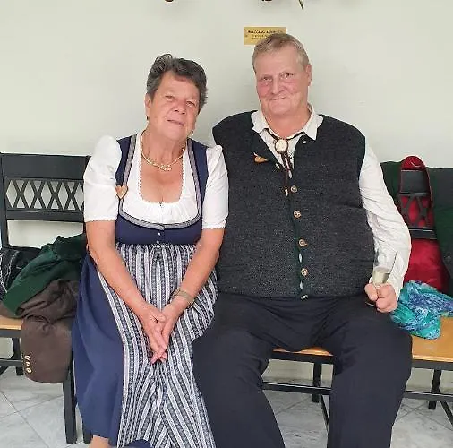Gaestehaus Zum Tauern 3*