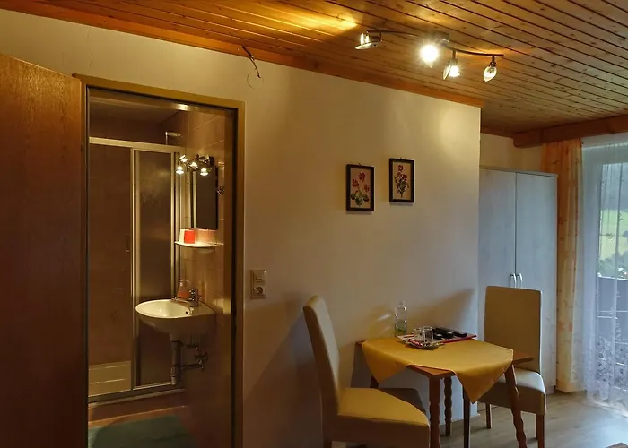 Pensión Gaestehaus Zum Tauern 3*