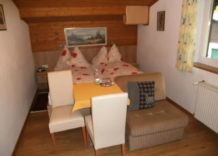 Gaestehaus Zum Tauern Pensión 3*